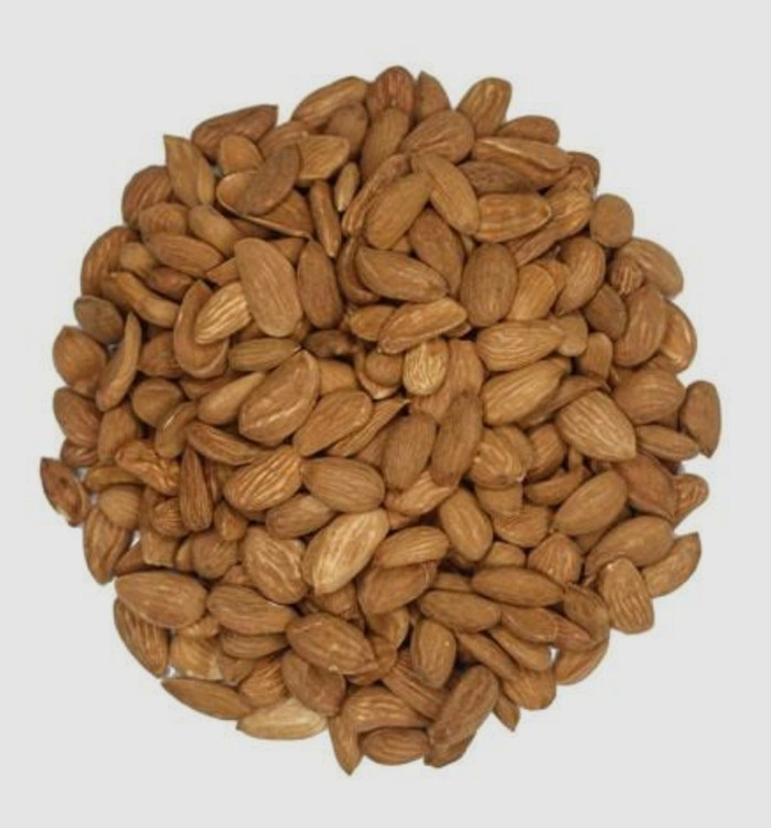 مغز بادام ایرانی تازه، خوشطعم و کاملاً طبیعی ✨ مغزی سفید و یکدست با عطر و طعمی اصیل انتخابی عالی برای آجیل، شیرینیپزی، دسر و مصرف روزانه 💚